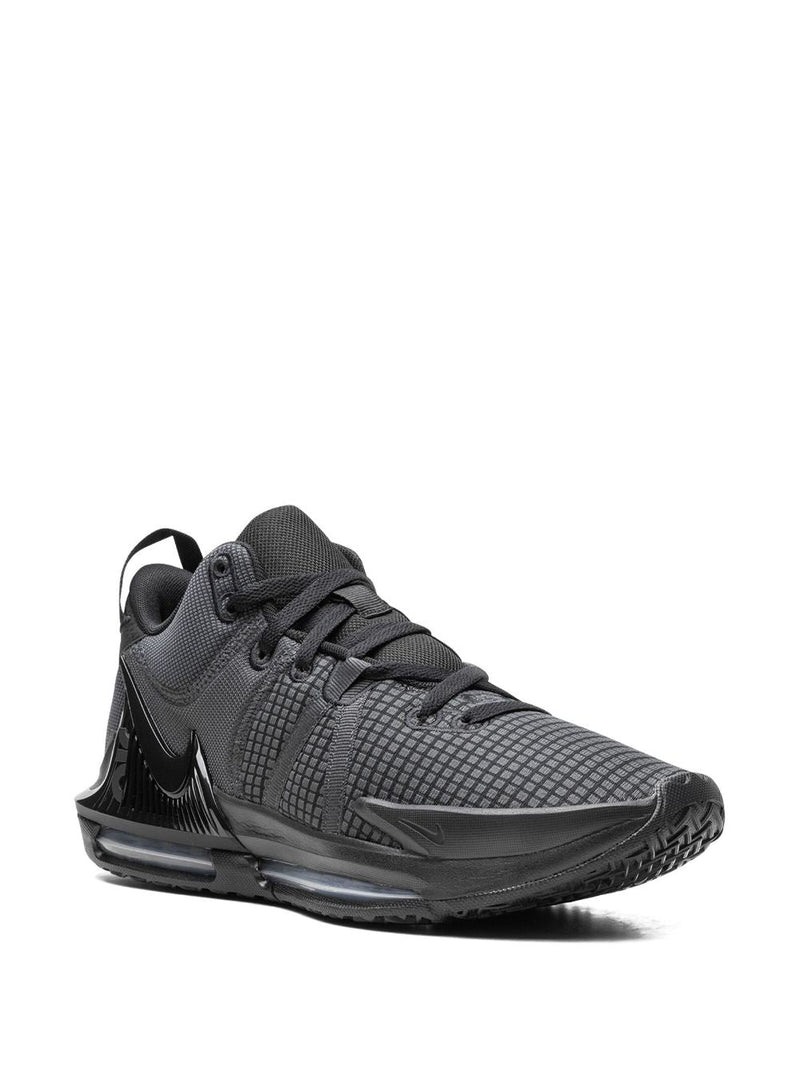 Nike LeBron "Witness 7"